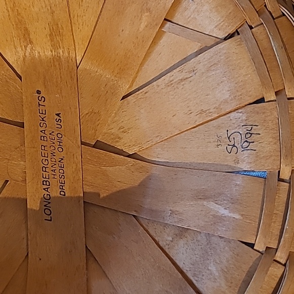 VINTAGE 1994 LONGABERGER LARGE ROUND APPLE BASKET - Picture 6 of 6